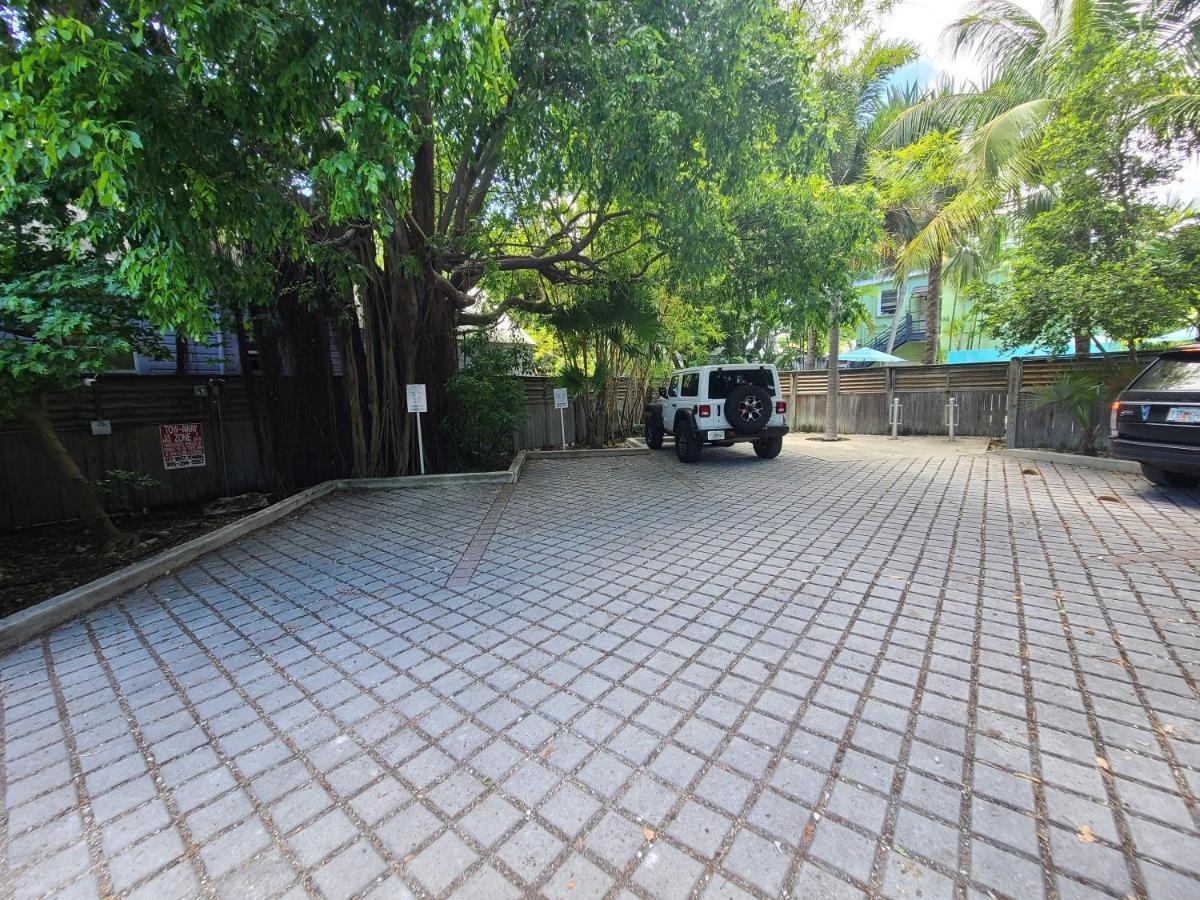 Duval Street Suite W Parking And Pool 基韋斯特 外观 照片