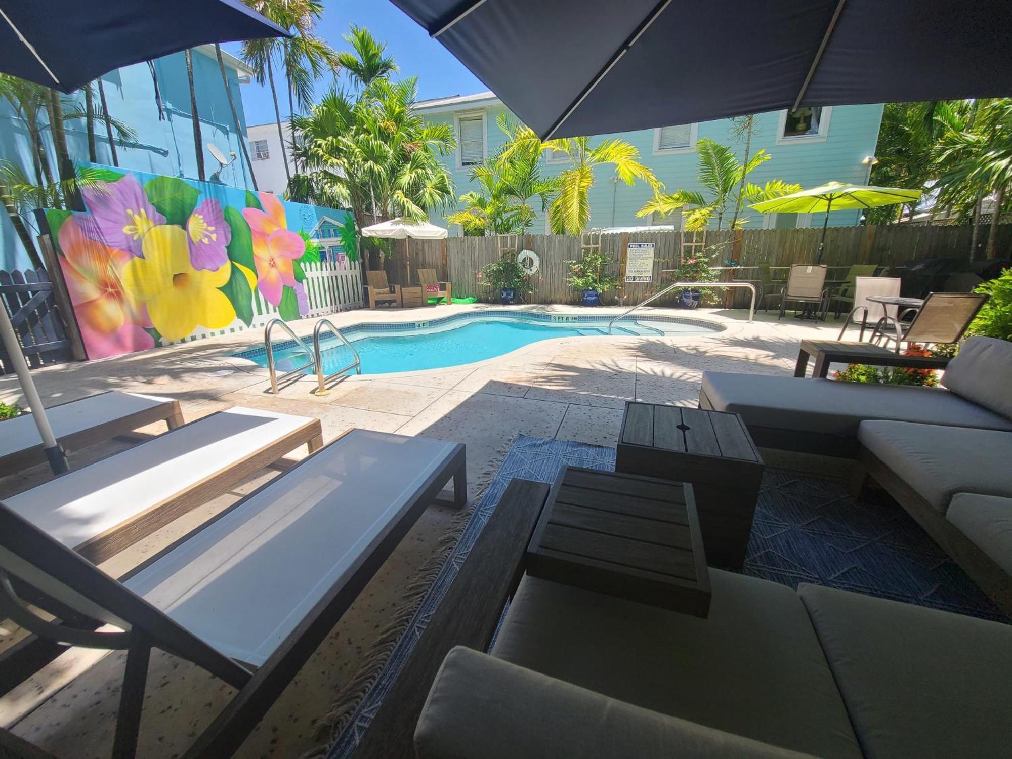 Duval Street Suite W Parking And Pool 基韋斯特 外观 照片