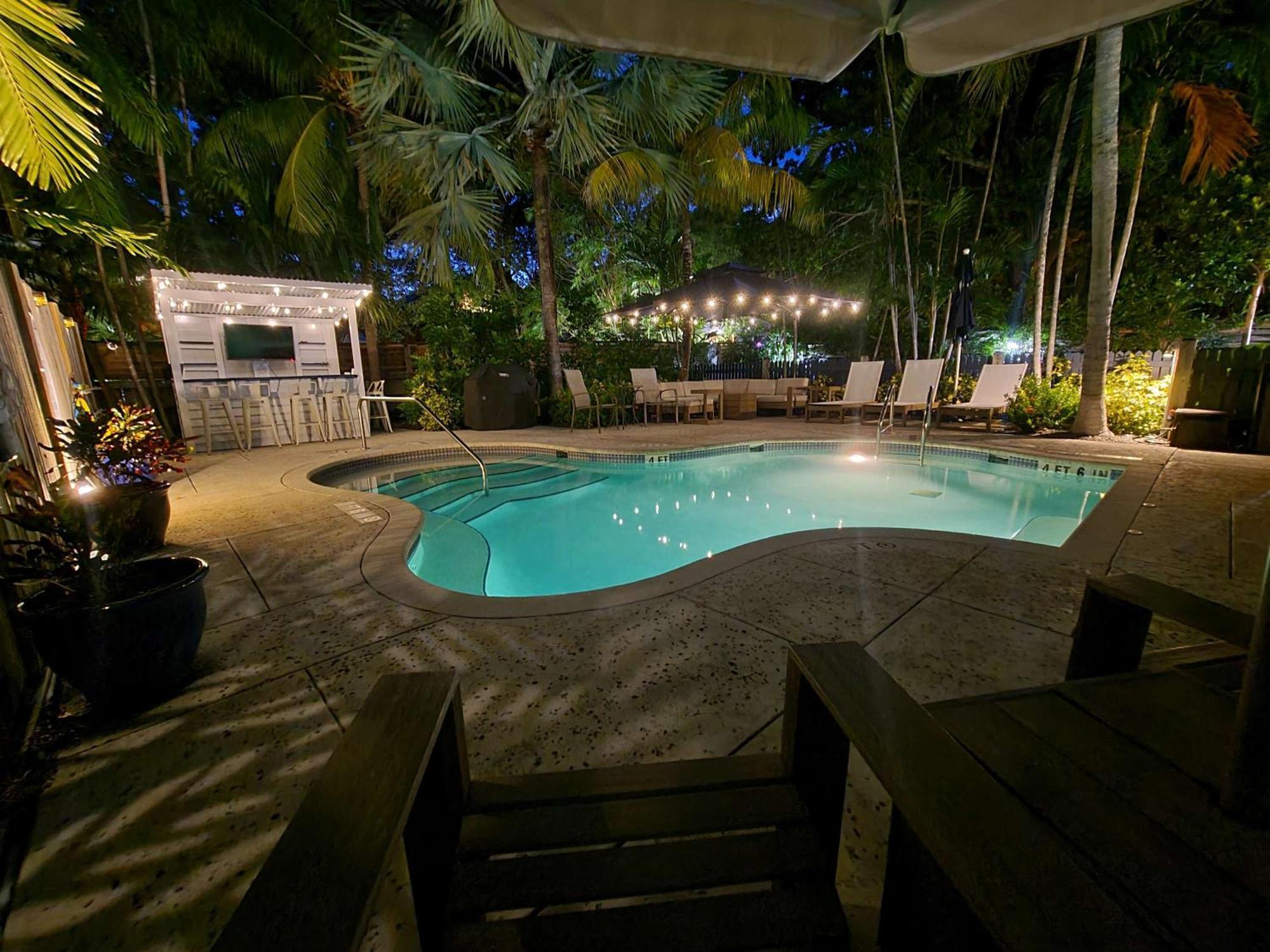 Duval Street Suite W Parking And Pool 基韋斯特 外观 照片